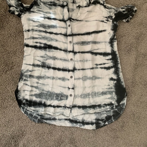 Collared button down - Picture 5 of 6